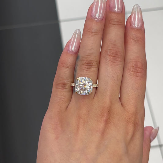 7.5 Ctw Cushion-Cut Diamond Ring in 14K Gold