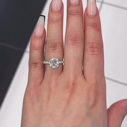 2.5 Ctw Cushion-Cut Diamond Ring in 14K Gold