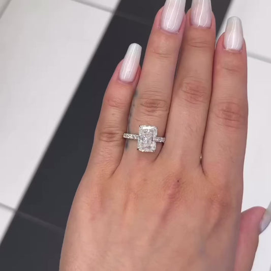 3.5 Ctw Radiant-Cut Diamond Ring in 14K Gold