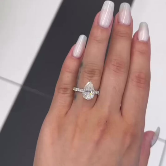 3.5 Ctw Pear-Cut Diamond Ring in 14K Gold