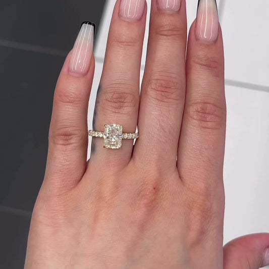 2.5 Ctw Radiant-Cut Diamond Ring in 14K Gold
